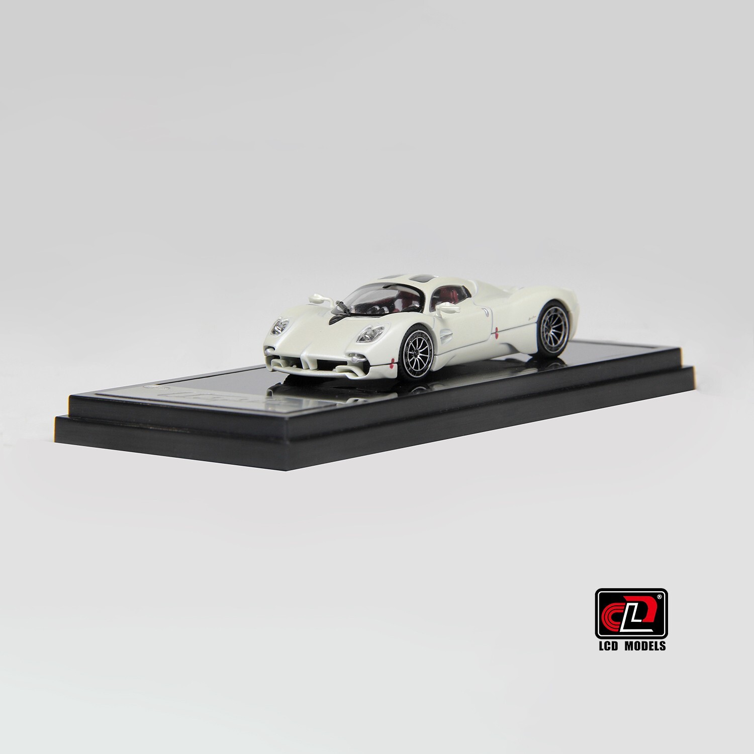LCD Models 1:64 – Pagani Utopia Coupe White – Diecast Model