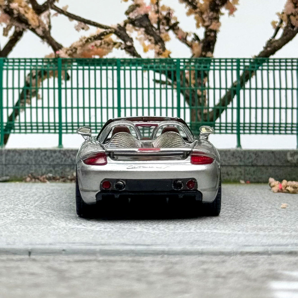 1: 64 scale model car silver Carrera GT Roadster alloy die cast
