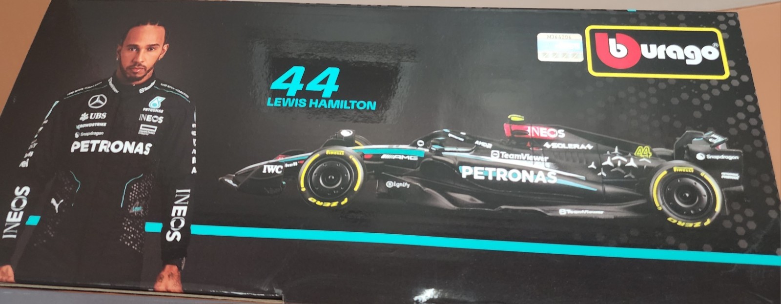 Bburago 1:43 Formula F1 Racing Paddock Set Mercedes
