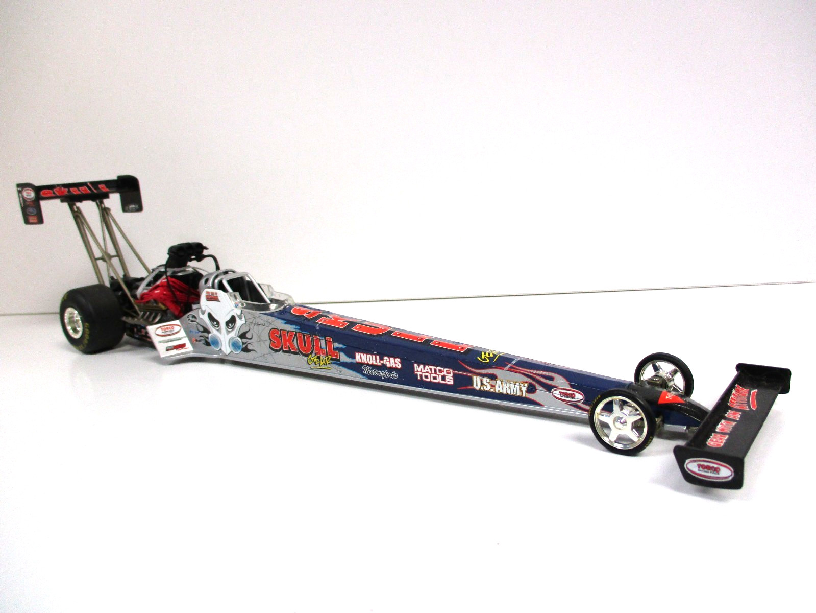 RACING CHAMPIONS RC2 MELANIE TROXEL SKULL GEAR 2006 NHRA TOP FUEL DRAGSTER 1/24
