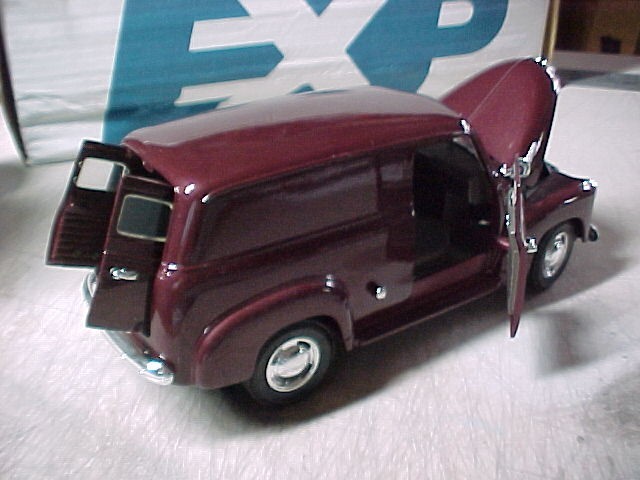 Mira 1:18 scale 1950 Chevrolet Panel Truck