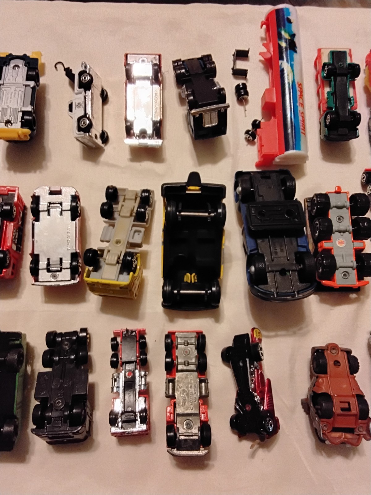 used car lot die cast metal and plastic mix 90s 33pc