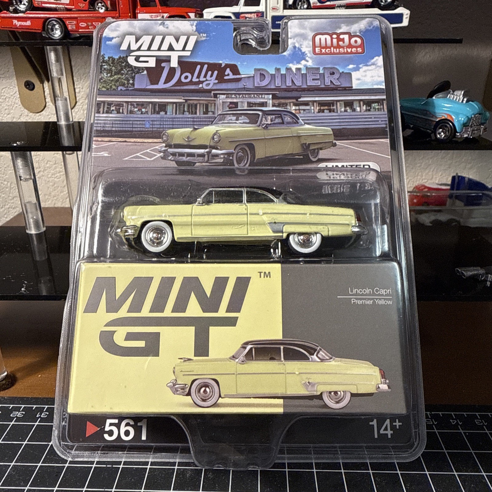 Mini GT 1:64 Lincoln Capri 1954 Premier Yellow #561 Dolly’s Diner