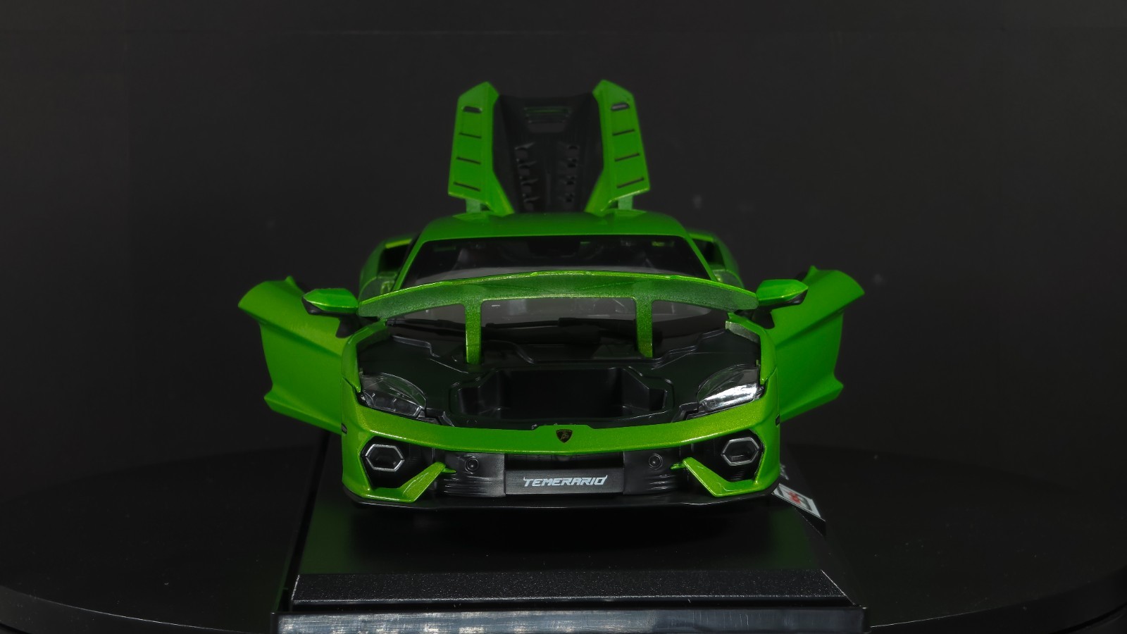 Lamborghini Temerario 1:18 Maisto Exclusive Style Special Edition – Green