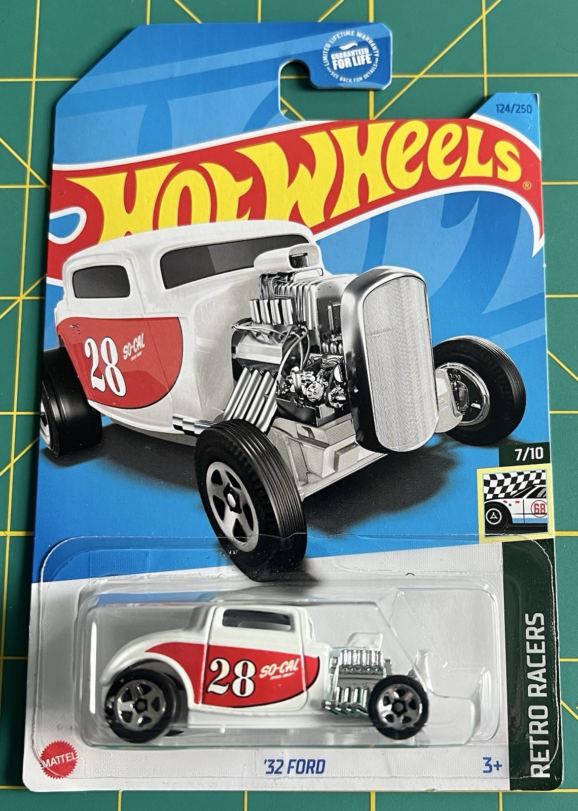 LOT OF 2 – 2021 & 2023 HOT WHEELS ‘32 FORD HOT ROD UNO MATTEL GAMES RETRO RACERS