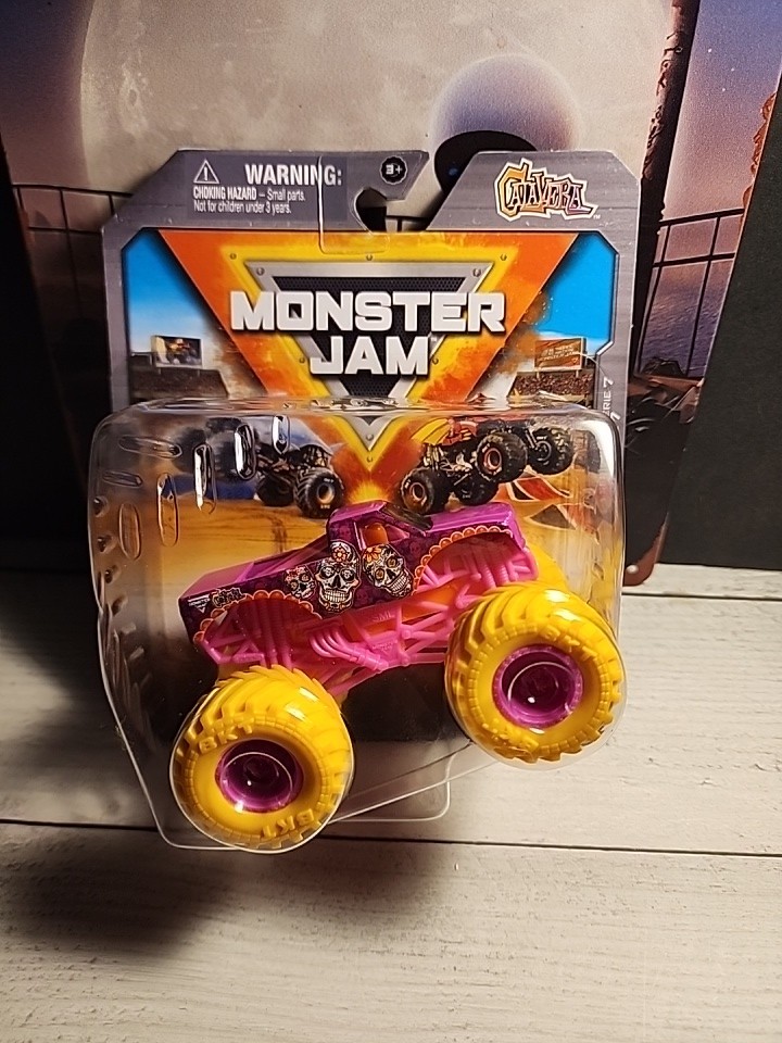 Monster Jam Truck Calavera 1/64 Scale Series 7 True Metal by Spin Master