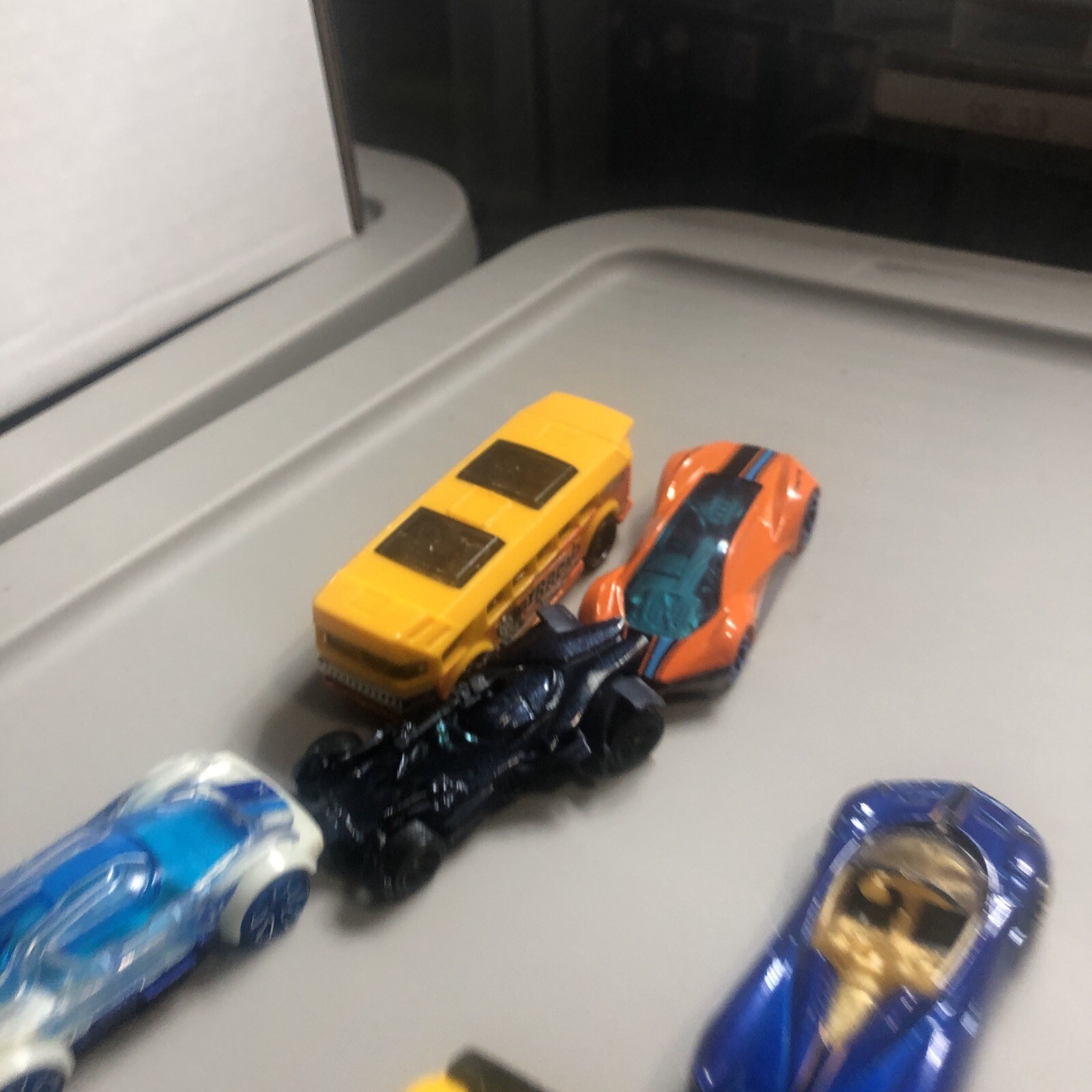 Hot Wheels Lot Of Cars 17 Mixed Please See Photos