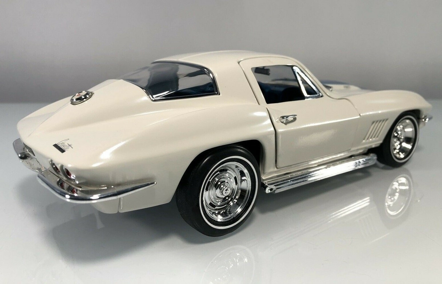 Corvette 1Chevrolet55Chevy57StingRay12Car1963Classic24Custom1967Built18Model1957