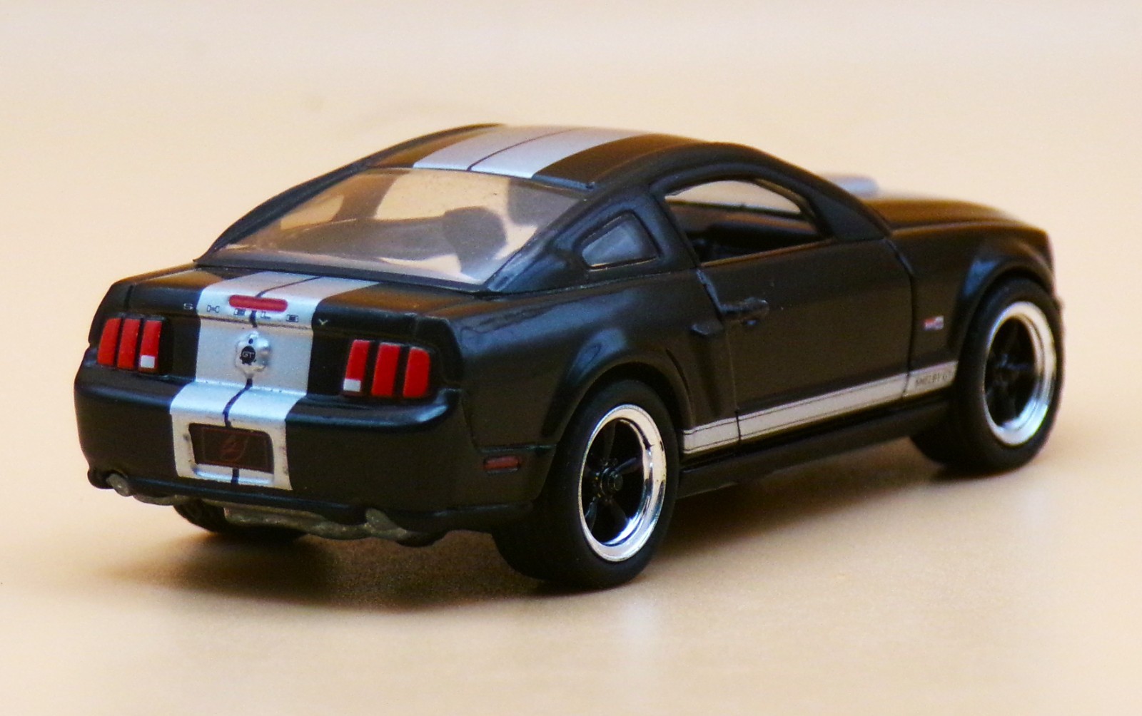 2007 Shelby GT..Barrett-Jackson Auction Block..Greenlight….1:64