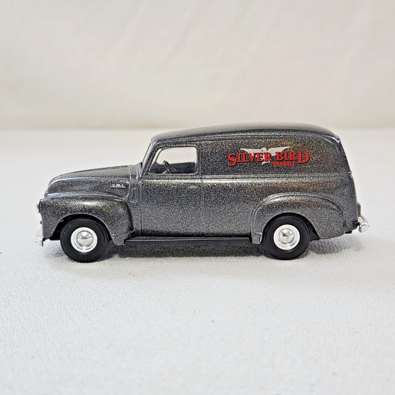 ERTL 1951 GMC Panel Truck “Silver Bird Transit” 1:43