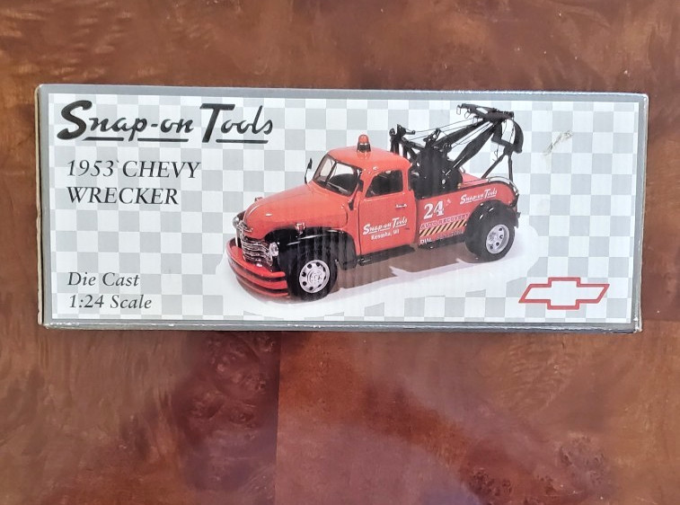 Snap-On Tools 1953 Red Chevy Wrecker Die Cast 1:24 Scale 1950s Garage Display