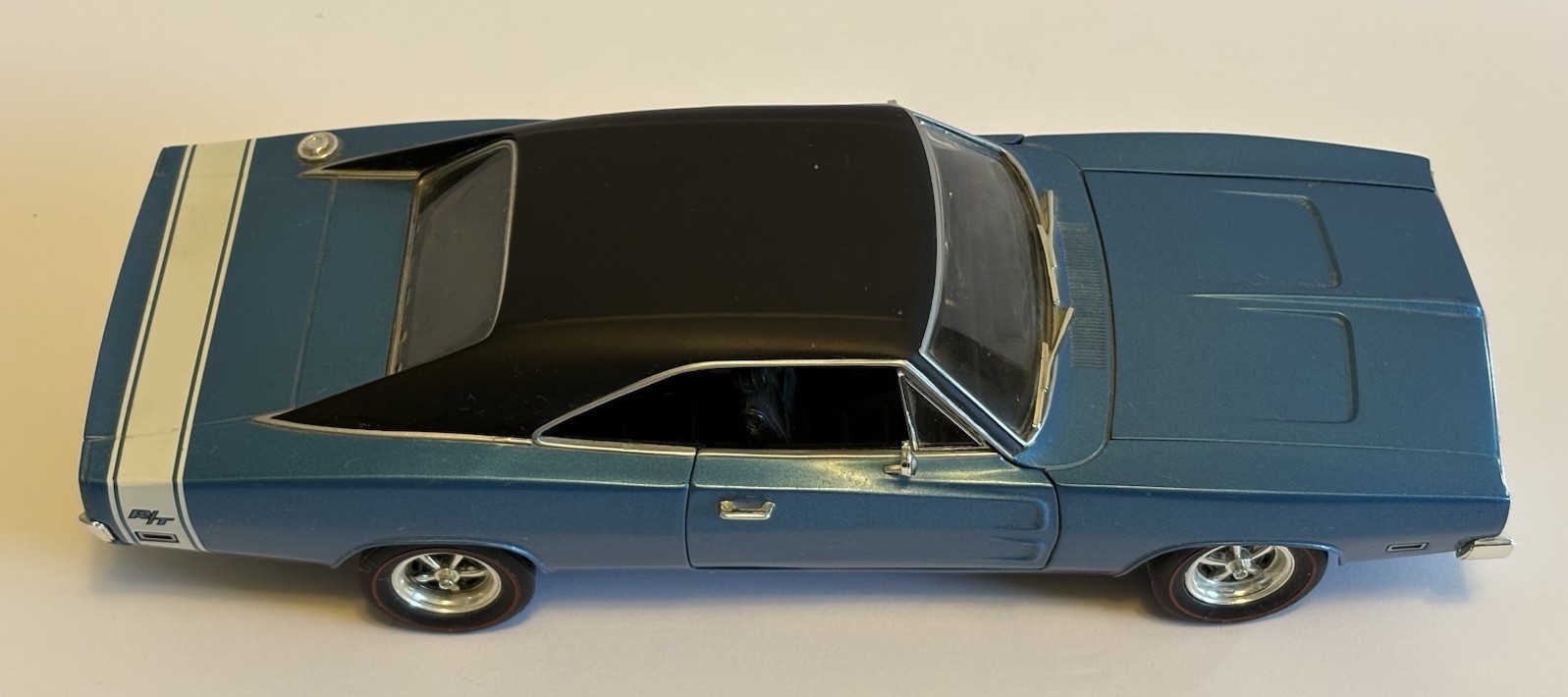Mattel Hot Wheels 1969 Dodge Charger R/T Blue/Black 1:18 Diecast Car