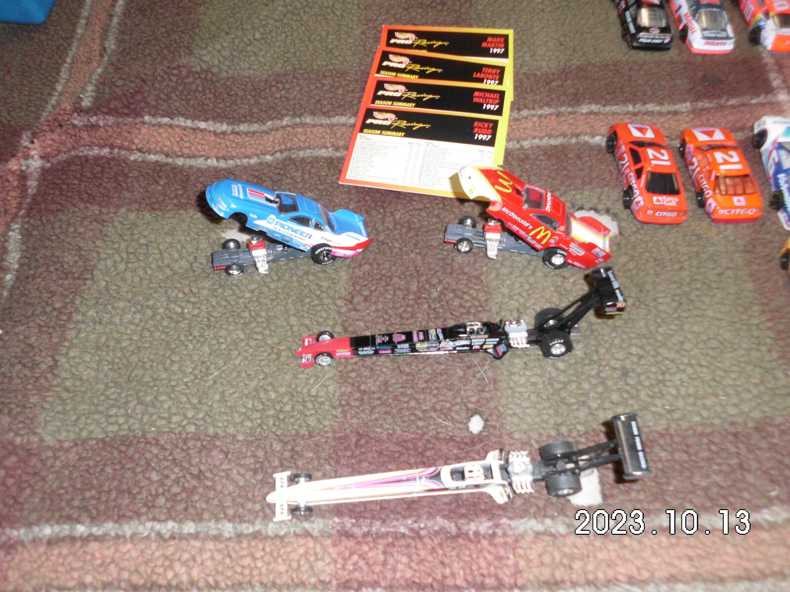 1997 Hot Wheels 100 Car Carry Case 32 Funny Cars / Dragsters / Nascar + Bonus