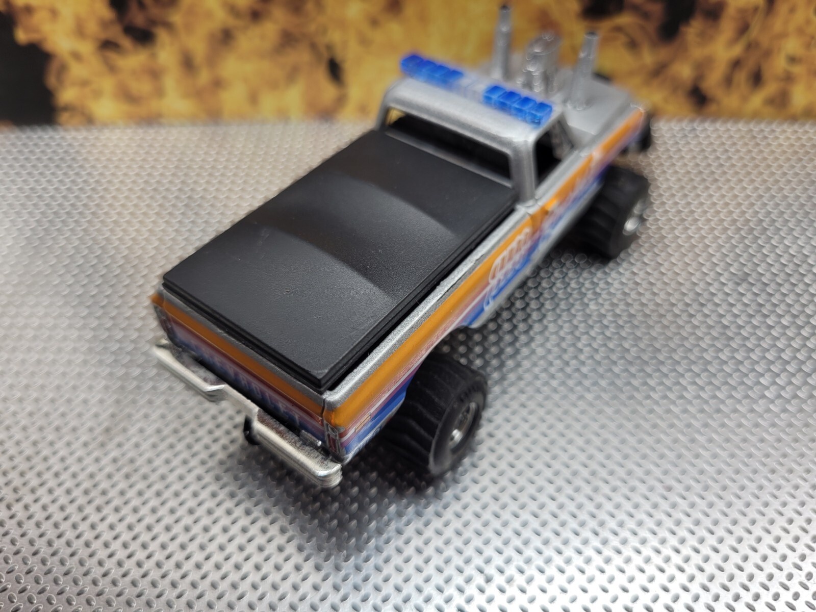 CUSTOM BUILT 1:64 C10 GreenLight 1970 HOTROD PULLING TRUCK puller CHEVEROLET USA