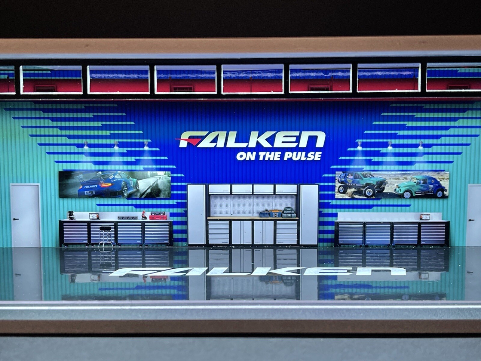 Falken Theme 1:64 Model Garage Diorama LED Lighting! FAST SHIP FOR Hot Wheels