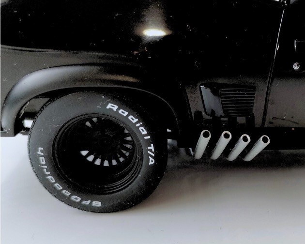 Mad Max 2 Diecast Car 1/18 The Road Warrior Interceptor AUTOart Millennium USED