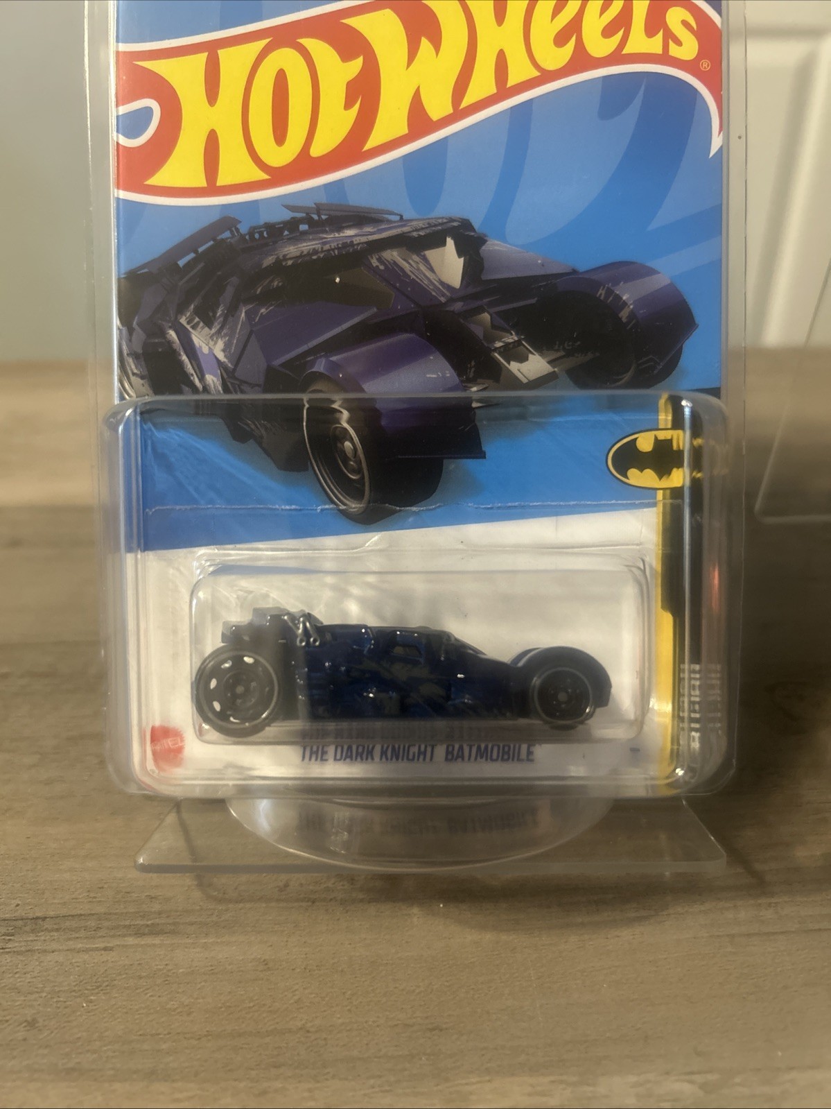 Hot Wheels Treasure Hunt The Dark Knight Batmobile