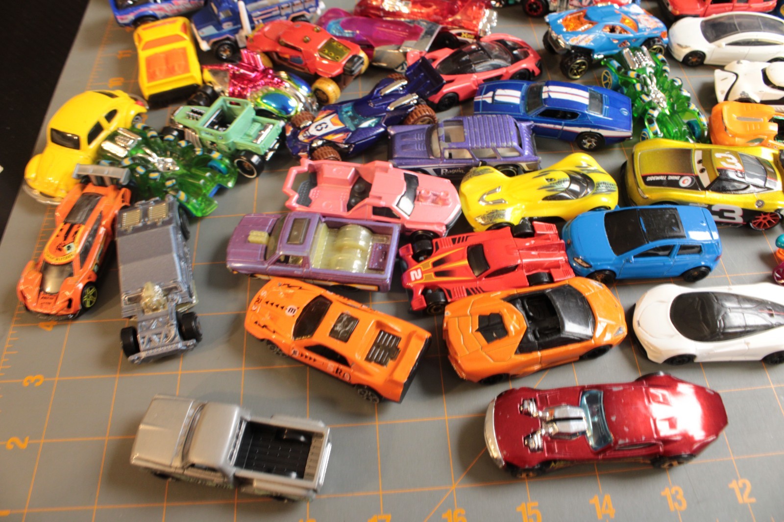 Diecast Cars Hot Wheels Matchbox Maisto 1:64 Mixed Brands As Is Lot of 60+