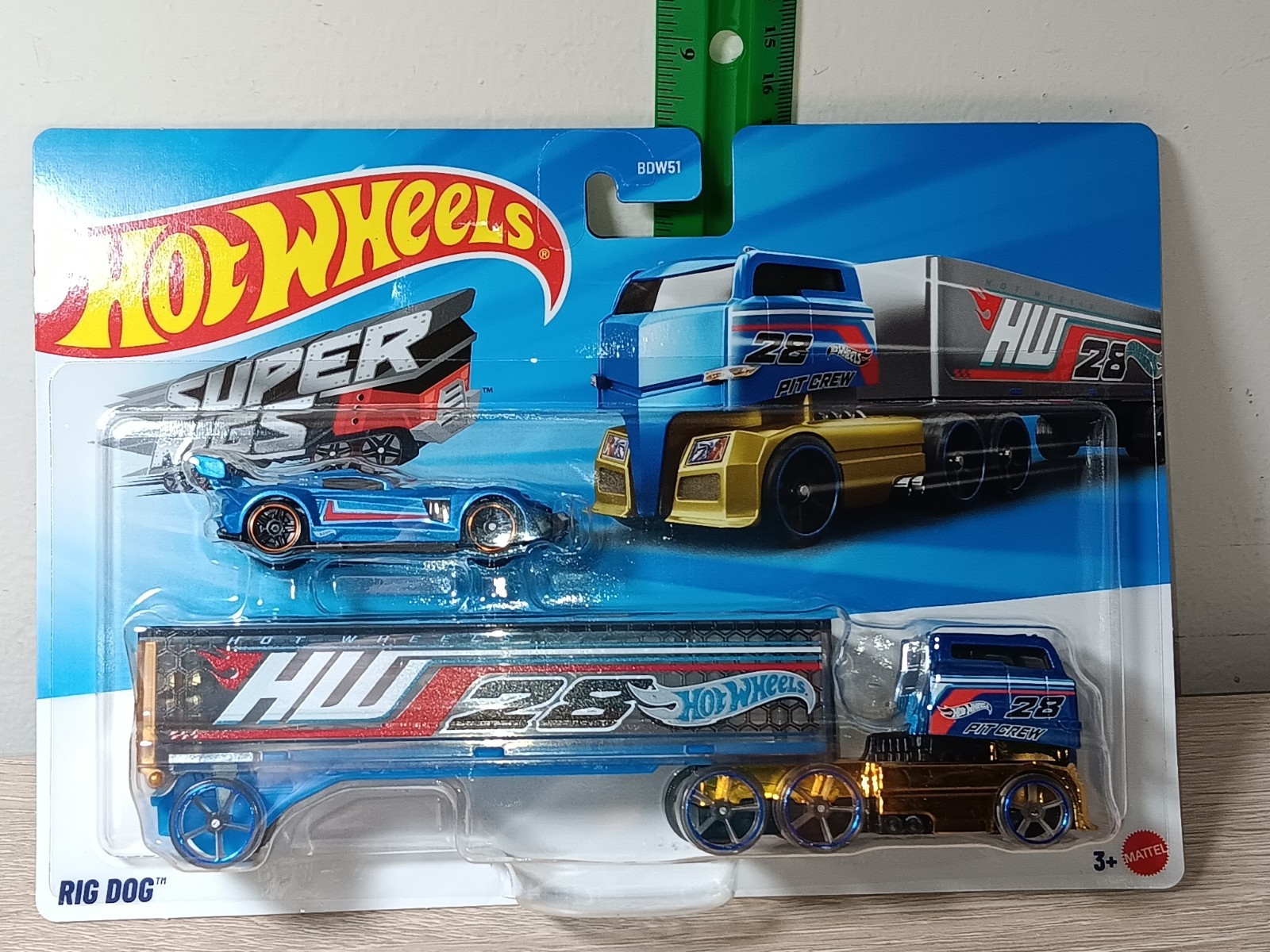 *FREE SHIP* RIG DOG Hot Wheels Super Rigs Diecast Vehicle