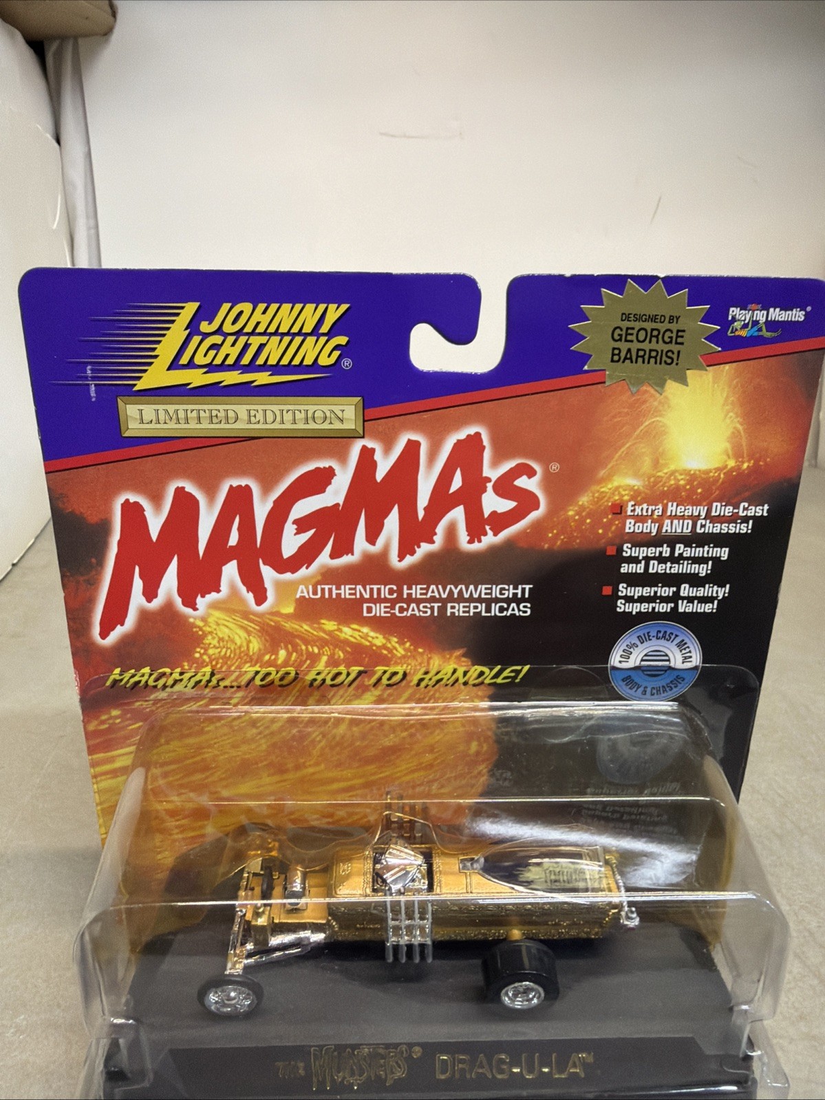 Johnny Lightning Magmas The Munsters Drag-U-La 1/43 Diecast Casket Car NIB