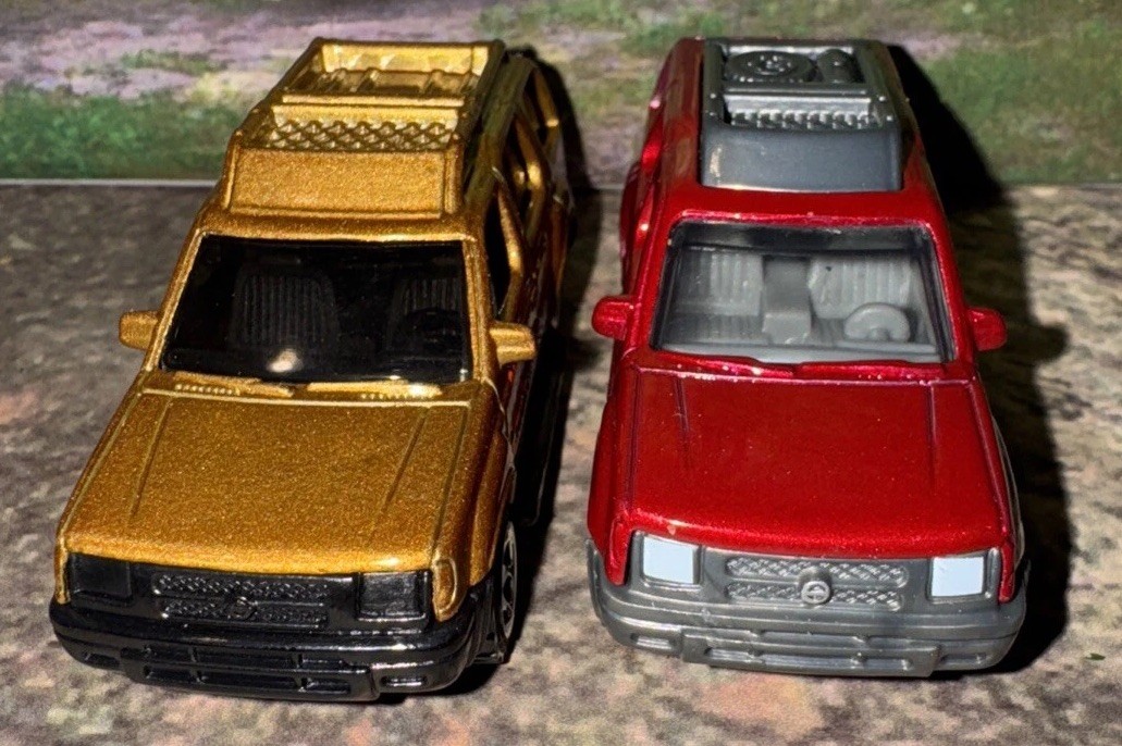 Lot Of 2 Matchbox 2000 Nissan Xtera SUV Bronze 50th Anniversary & Maroon NLFFP