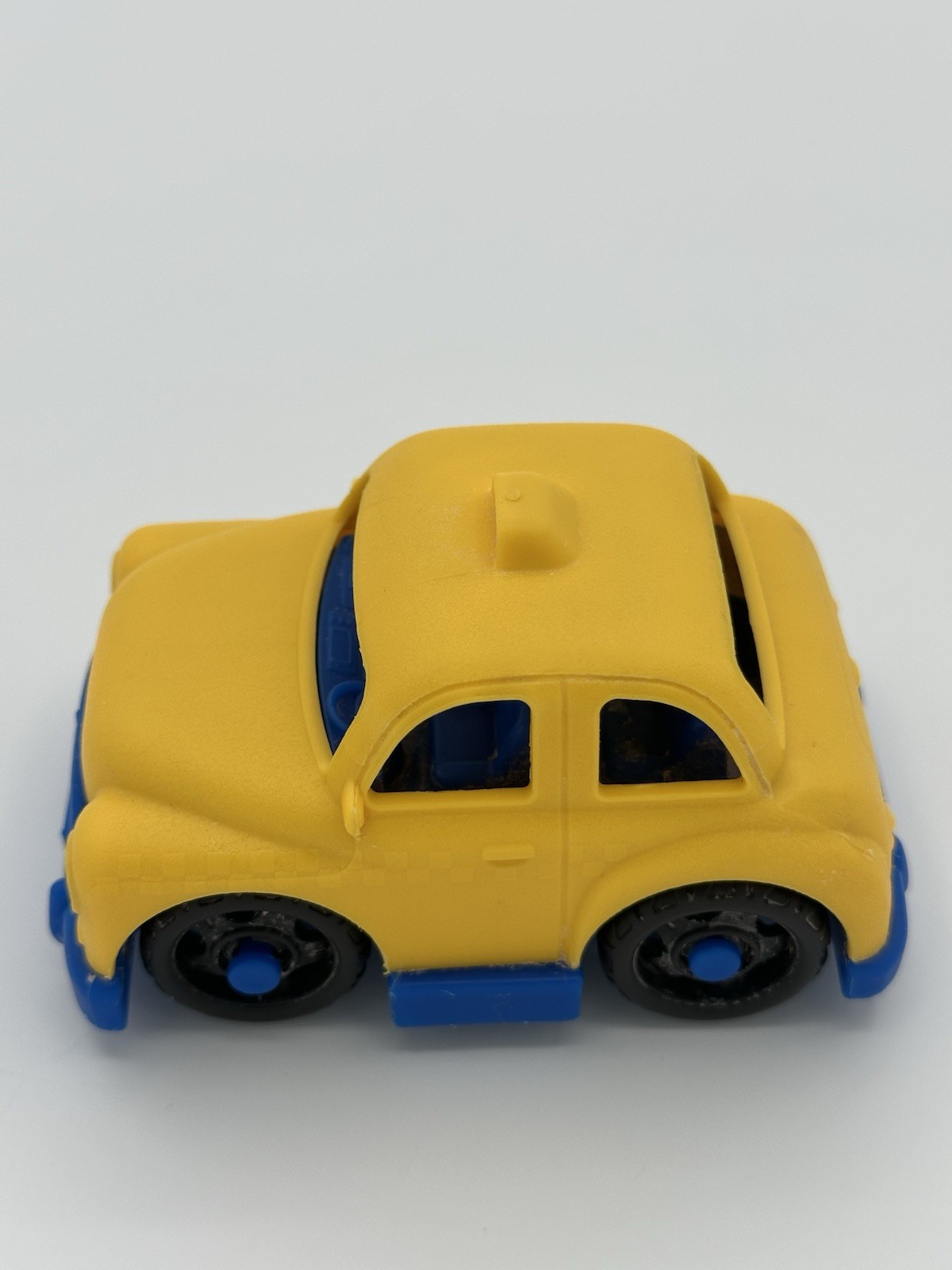 Wonder Wheels Battat Blue and Yellow Toy Plastic Car 2.5″x 3.75″
