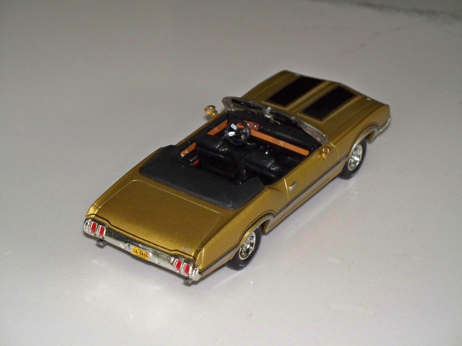 American Muscle ERTL 1:43 1970 Olds Oldsmobile 442 W30 Convertible Gold New