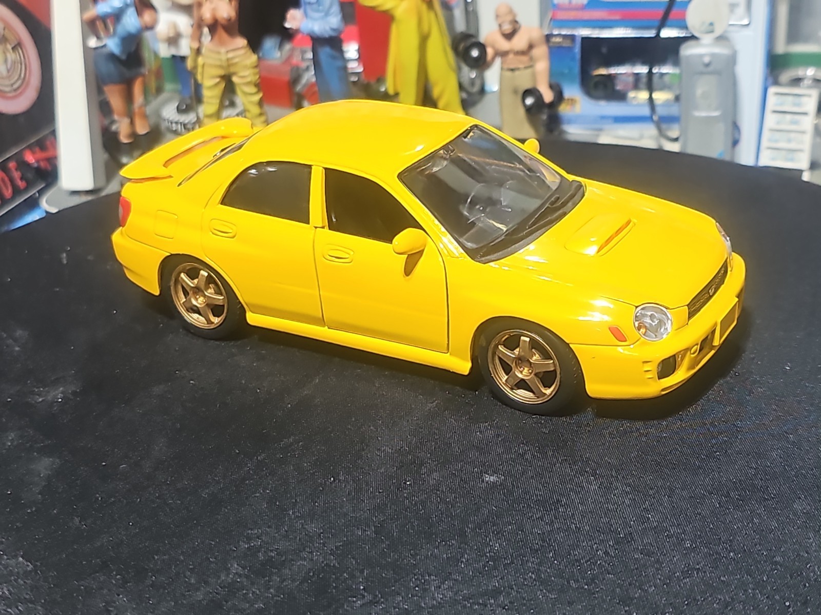 VINTAGE Maisto Subaru Impreza WRX 1/24 Scale YELLOW BEAUTIFUL NICE CAR 🚗