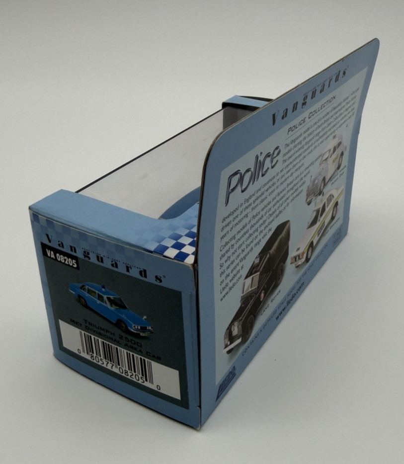 Lledo Vanguards VA08205 Triumph 2500 Met Police Divisional Area Car 1:43 Scale