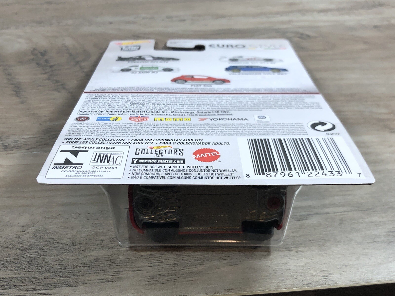 Packaging Hot Wheels Car Culture Euro Style Fiat 500 comes w/ Protech Case