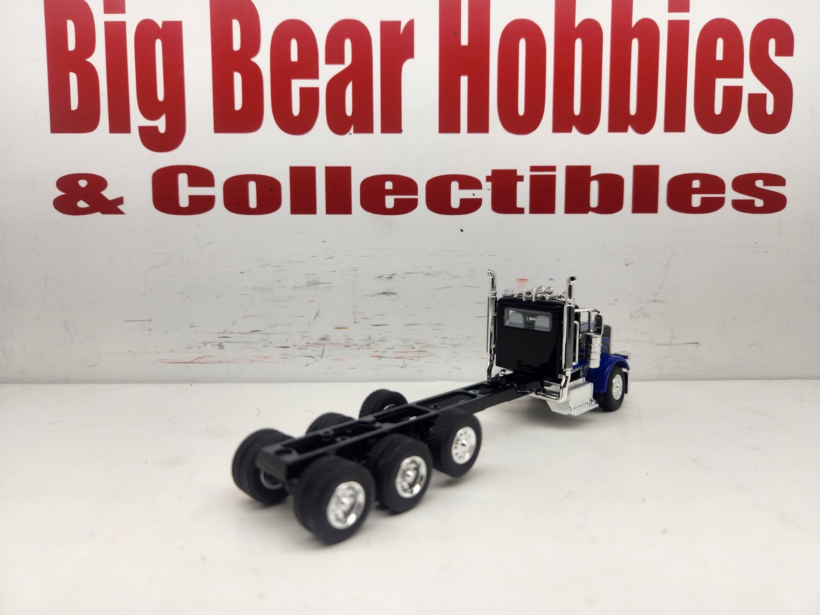 1/64 DCP/FG Black,Blue,Green 389 Day Cab Heavy Haul Chassis For Custom Builds