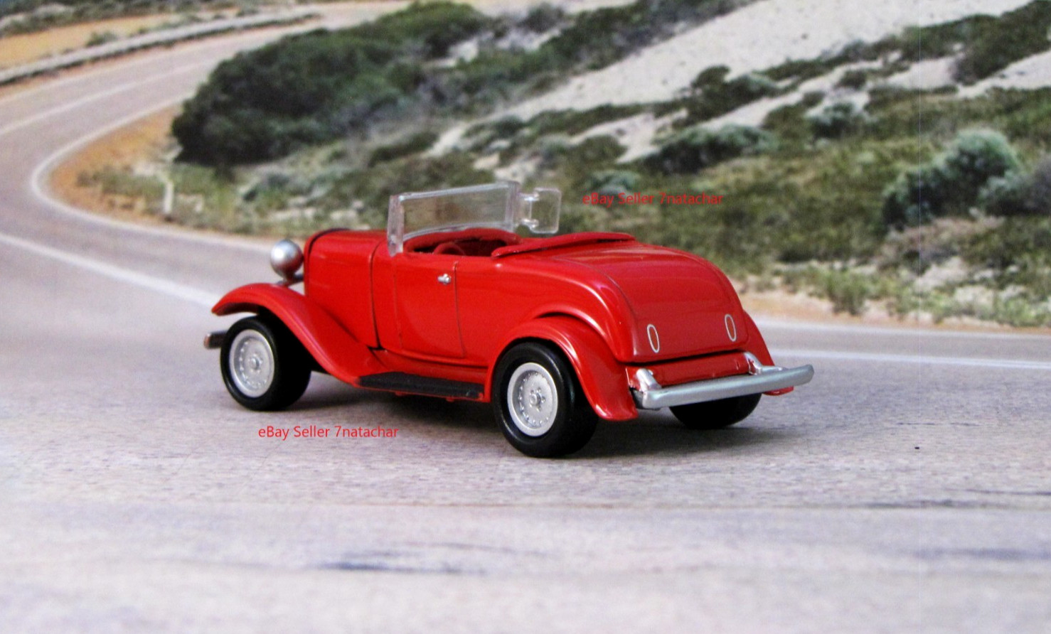 1932 Ford Roadster Flathead V8 Classic Hot Rod Model 1/64 Scale Limited Ed
