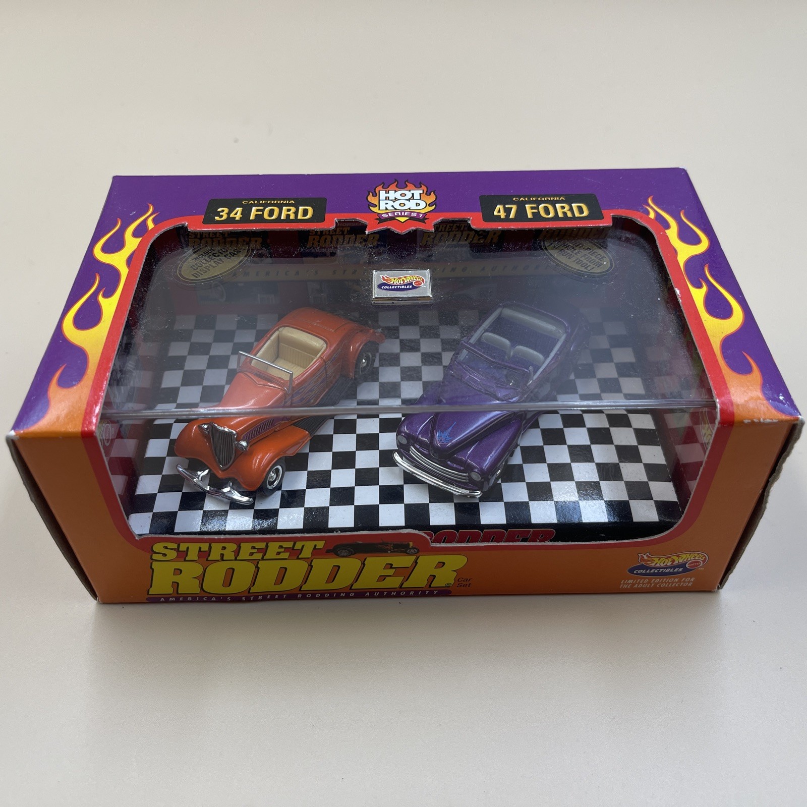 1998 Hot Wheels Street Rodder Hot Rod Series 1, 2 Pack 34 & 47 Ford 1:64.