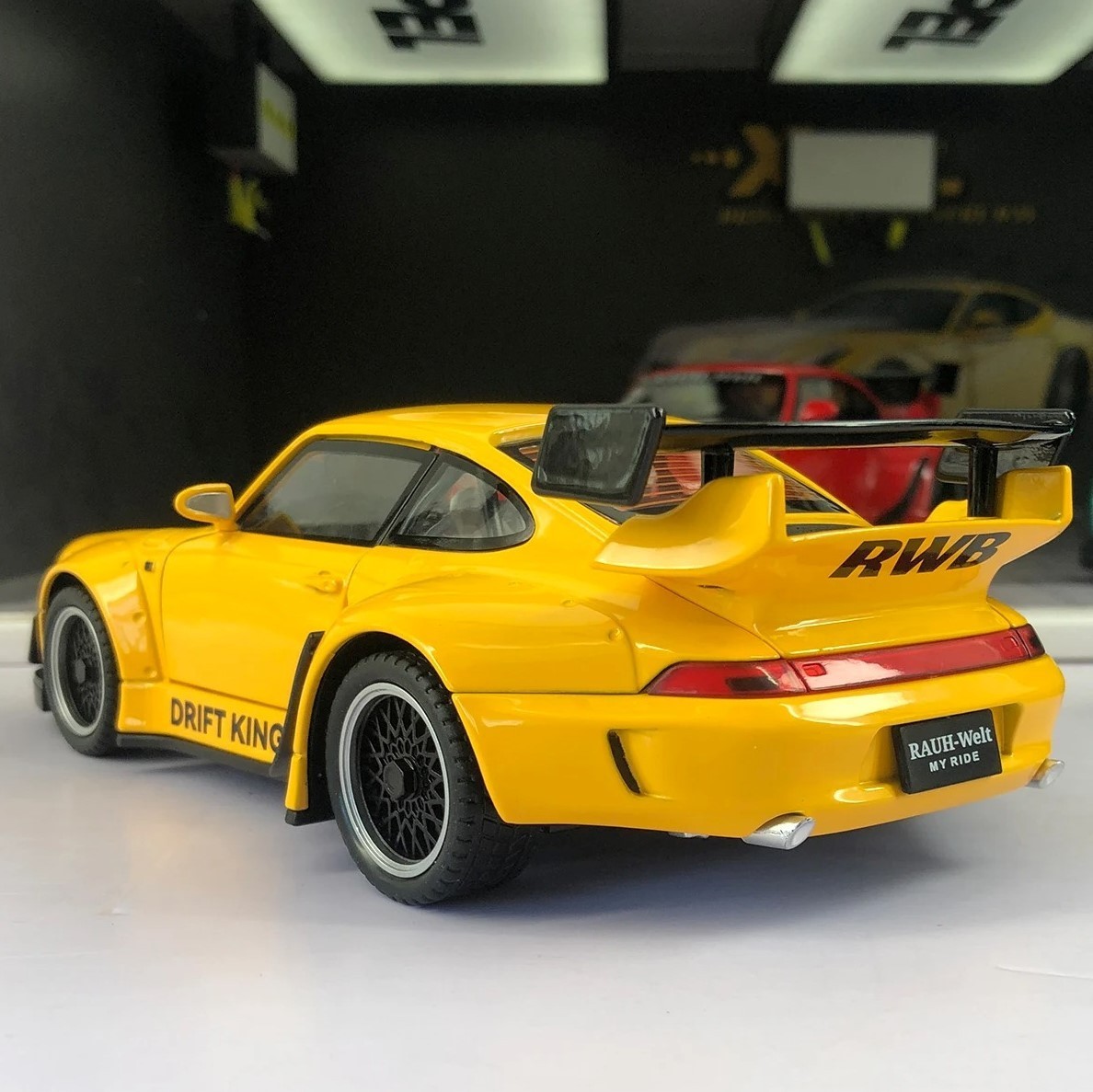 1:22 Porsche RWB 993 Targa 911 Diecast Model Car – Sound Light Pull-Back Toy