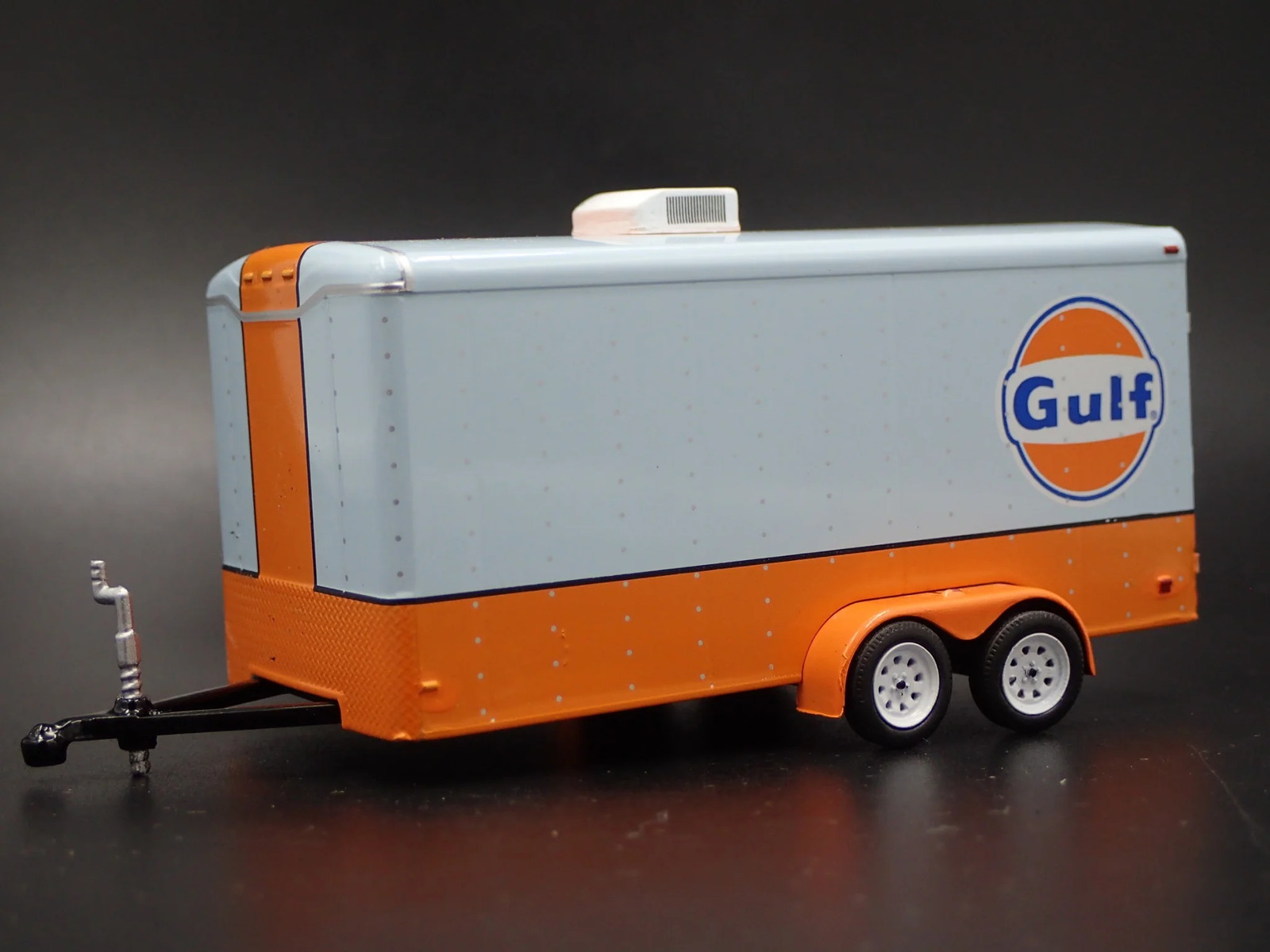 GULF OIL ENCLOSED CAR TOY HAULER TRAILER W OPENING DOOR 1:64 SCALE DIORAMA MODEL