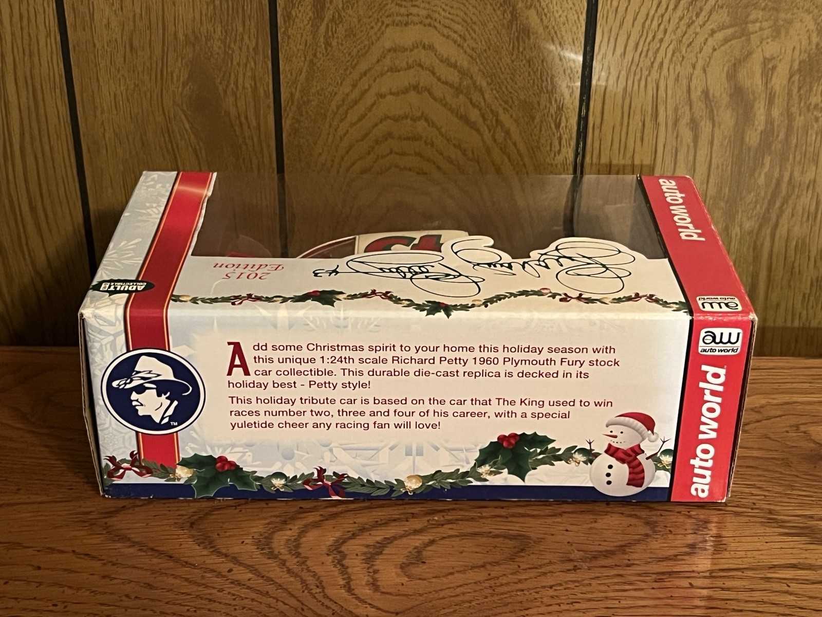 #43 Richard Petty 1960 Plymouth Fury 1:24 Diecast Christmas 2015 Edition