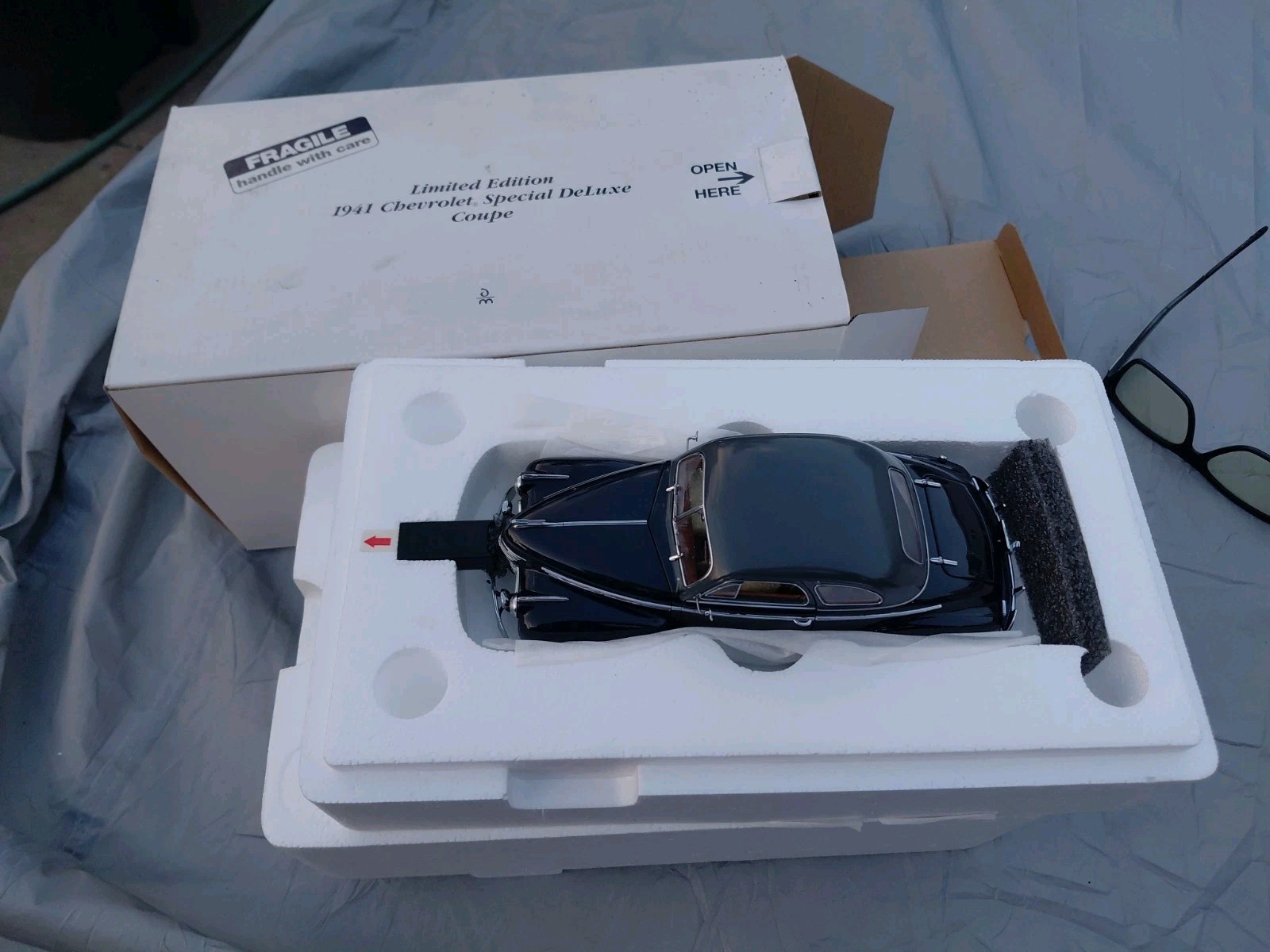Limited Edition 1941 Chevrolet Special DeLuxe Coupe Black Diecast NiB