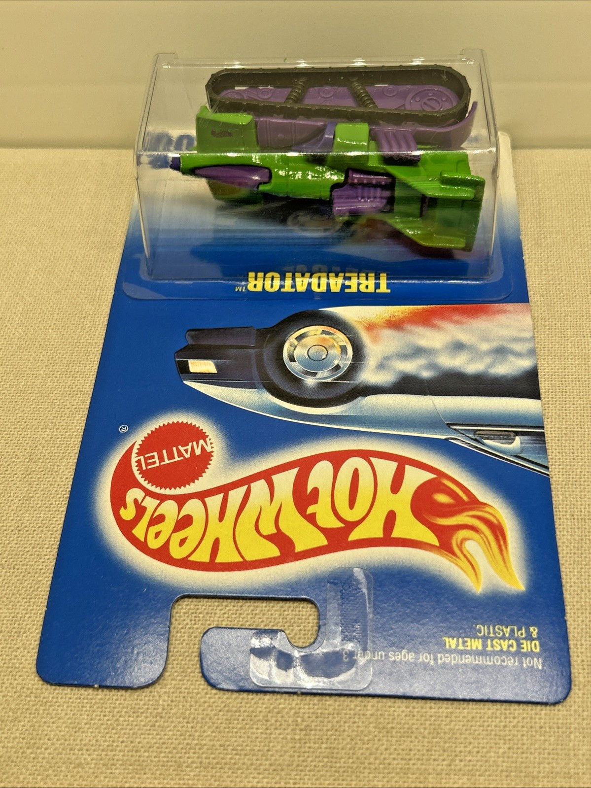 Hot Wheels Vintage Dark Green 1991 Treadator War Military Tank #205 NOS Sealed