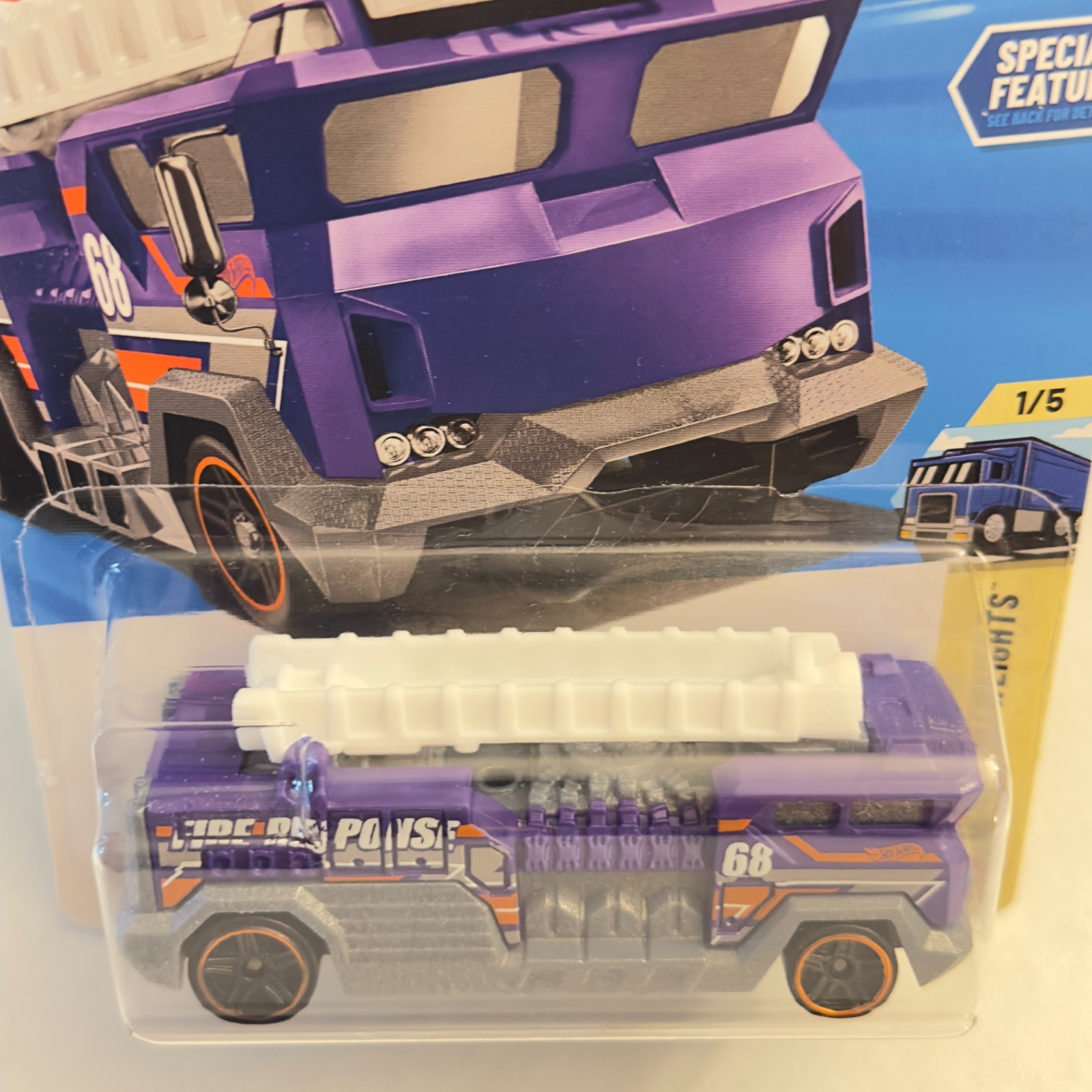 2026 Hot Wheels 5 Alarm 32/250 HW Heavy Weights Mattel Diecast Vehicle New
