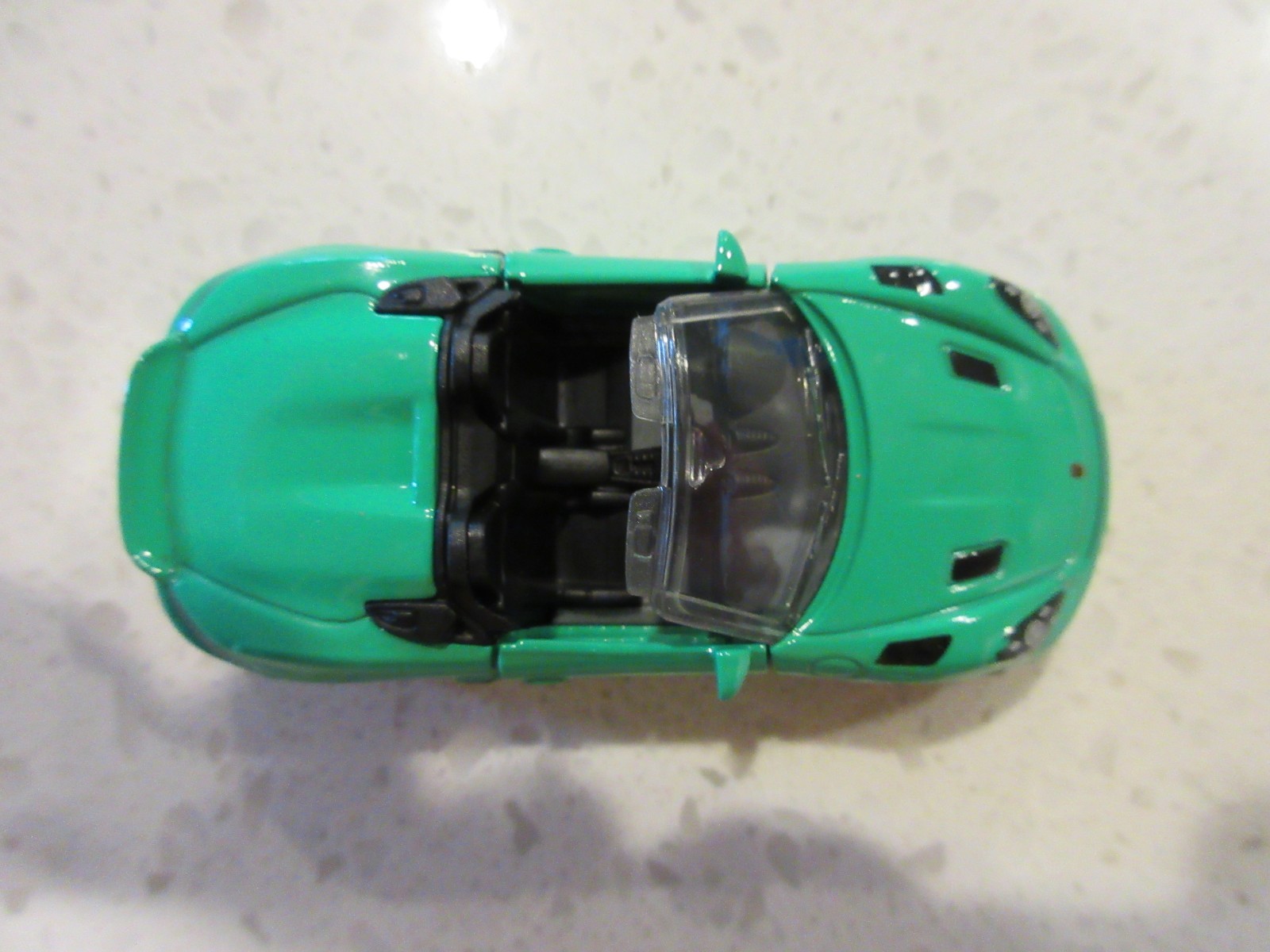 2026 Matchbox 2024 Porsche 718 Spyder RS Green Moving Parts Diecast Toy Car