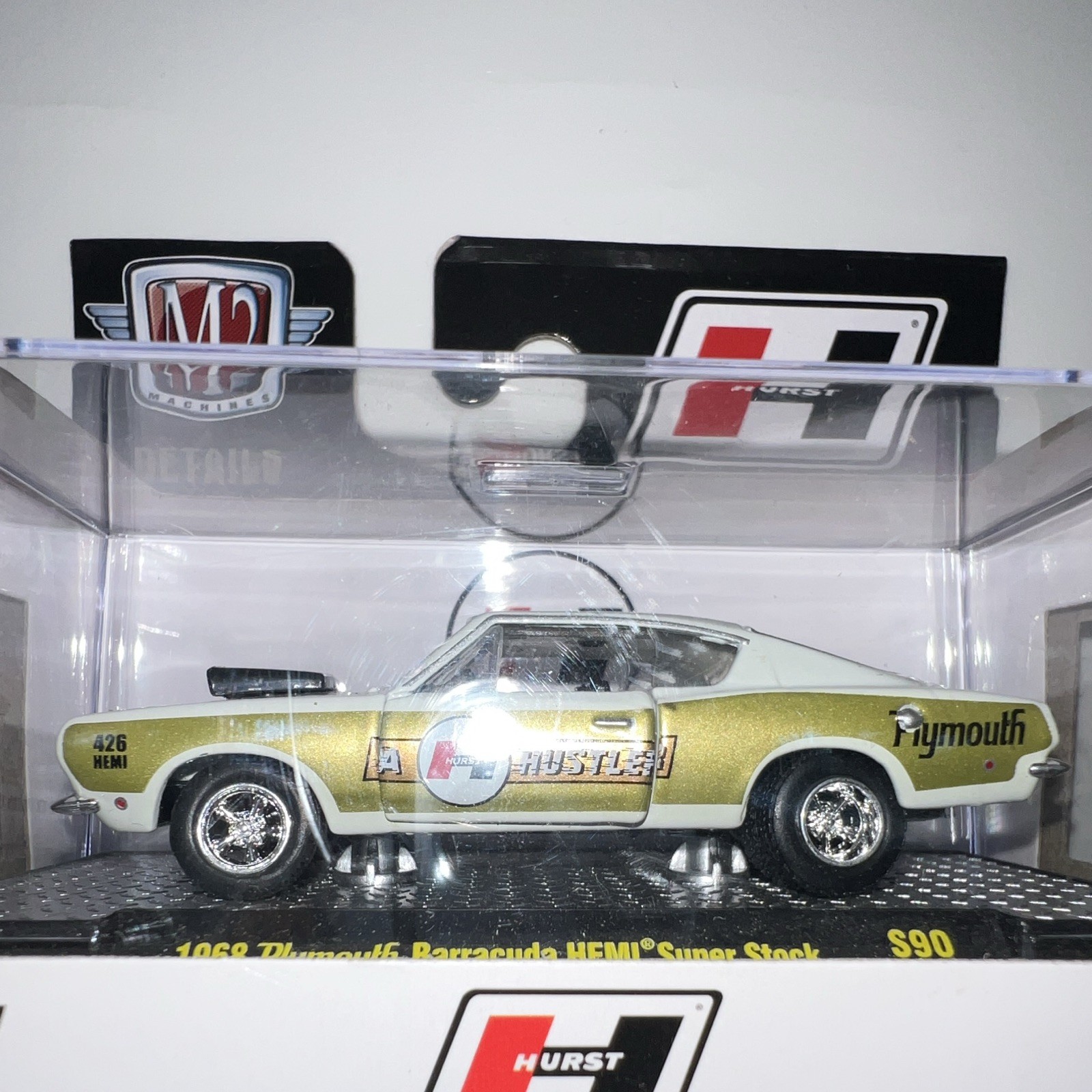 M2 Machines O’reilly Hurst 1:64 1968 Plymouth Barracuda HEMI Super Stock S90