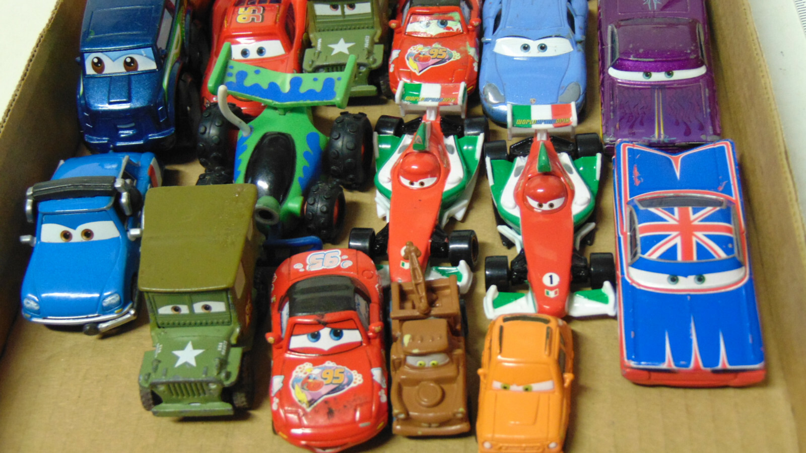 Lot of 21 Disney/Pixar Cars Movie Toy Vehicles Die-Cast and Plastic