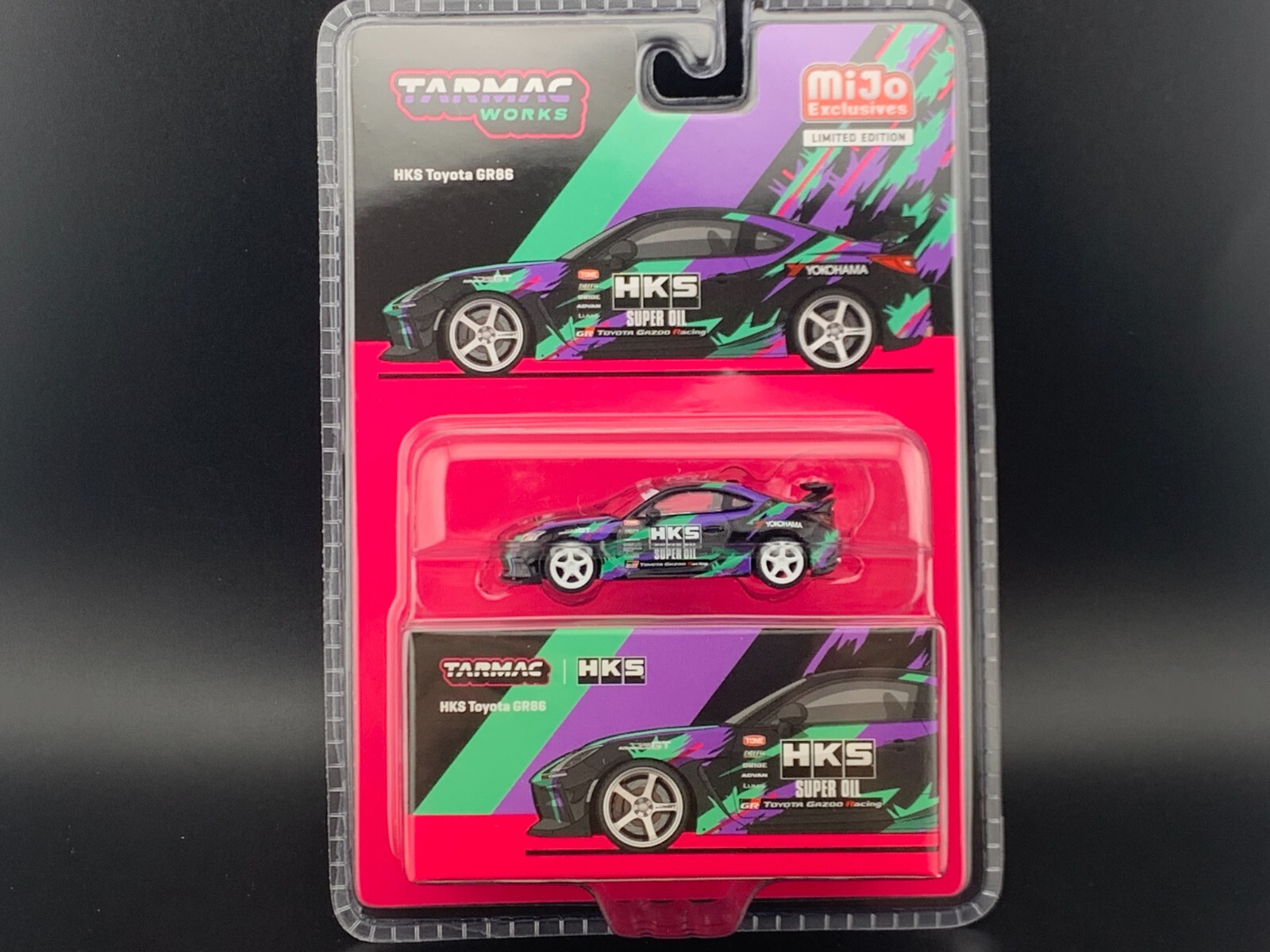 Tarmac Works Toyota GR86 Black HKS Global64 1/64
