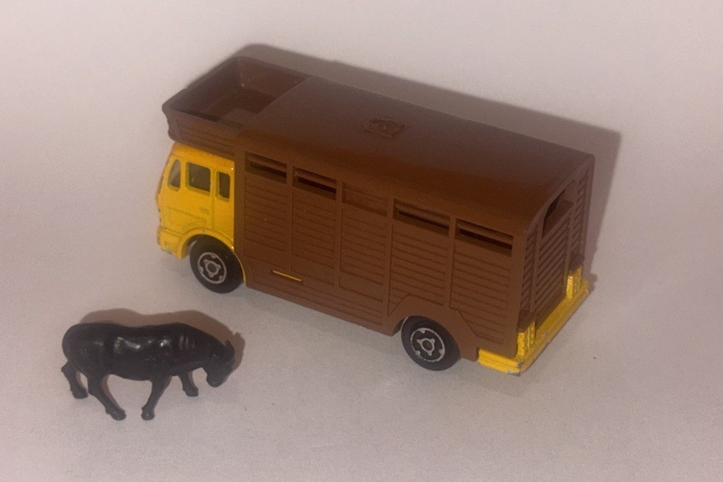 MAJORETTE Loose Mercedes Horse Box