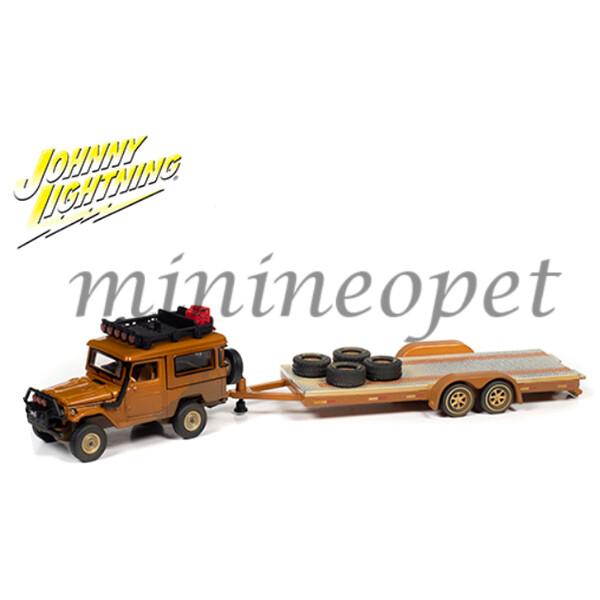 JOHNNY LIGHTNING JLCP7336 A 1980 TOYOTA LAND CRUISER 1/64 w OPEN TRAILER COPPER
