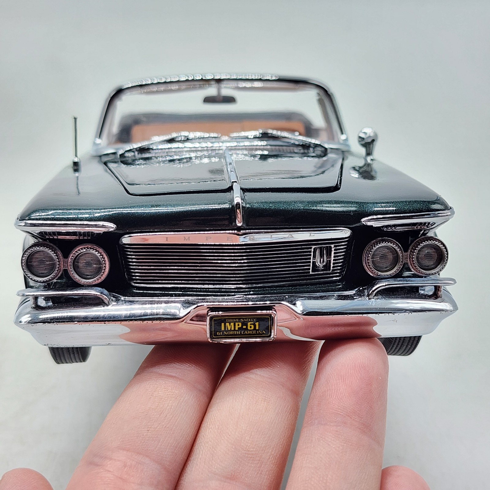 54Z Signature Models 1961 Imperial Crown Convertible 1:18 Rare Color Variant