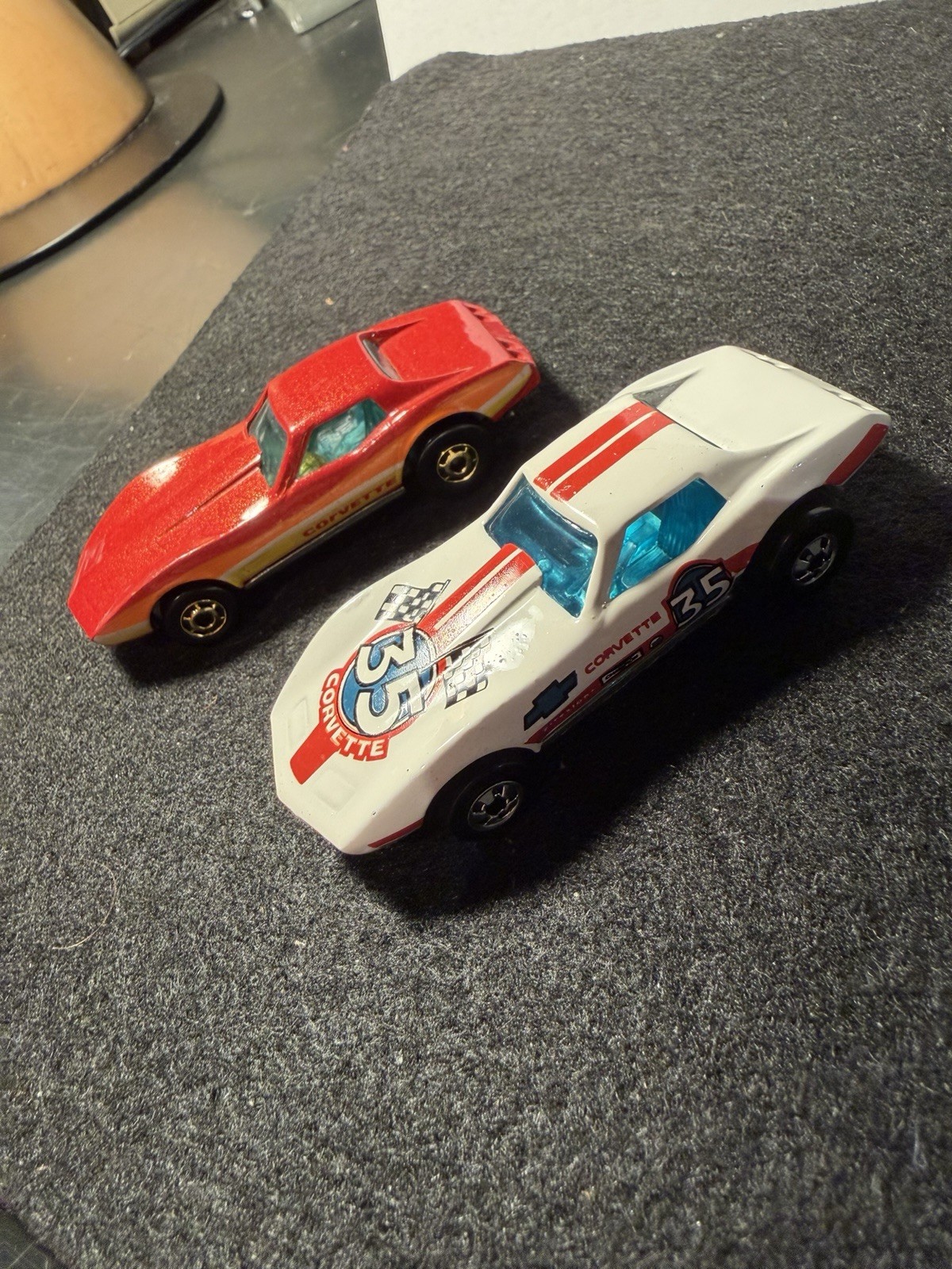 Hot Wheels LOT of 6 vintage Corvette Stingrays loose-all diff see photos please
