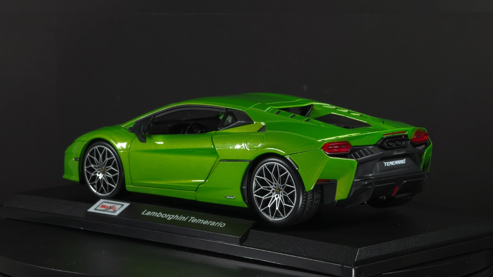 Lamborghini Temerario 1:18 Maisto Exclusive Style Special Edition – Green