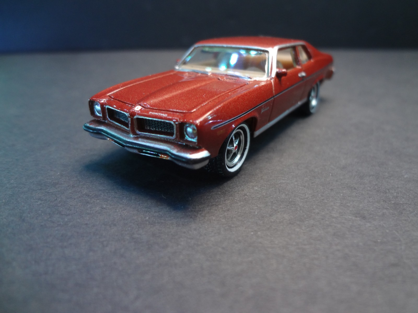 Johnny Lightning 1974 Pontiac Ventura green & bronze bundle – Loose 1:64