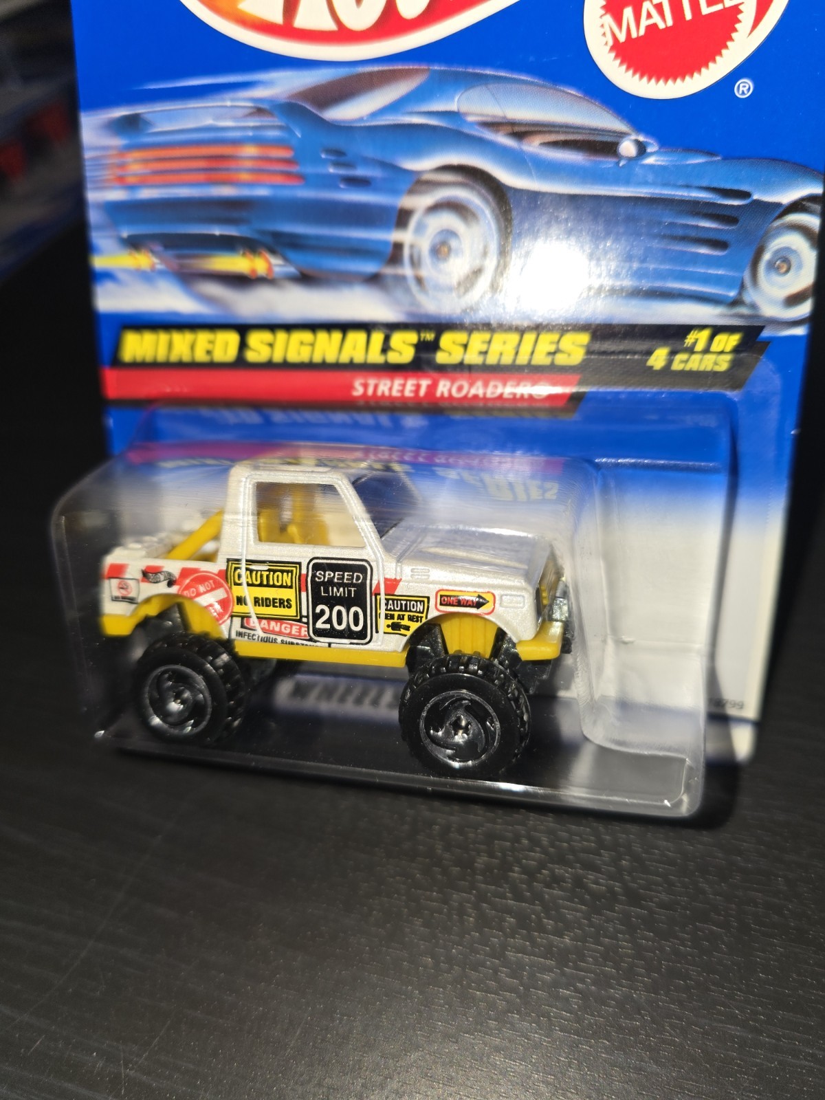 Lot Of 3 Hot Wheels Mixed Signals Street Roader Jeep 1999 #733 NEW